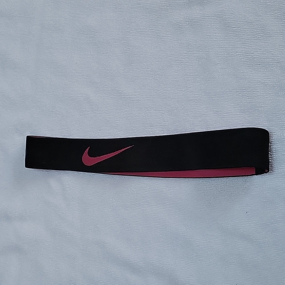 Nike basketball / workout  headband.